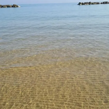 L'Angolo Di Roby Termoli Exterior photo
